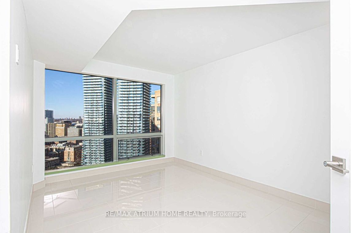 1001 Bay St, unit 2712 for rent