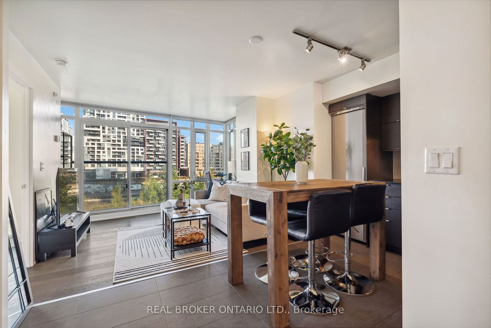 170 Fort York Blvd, unit 303 for sale