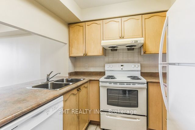 8 Hillcrest Ave, unit 1210 for rent