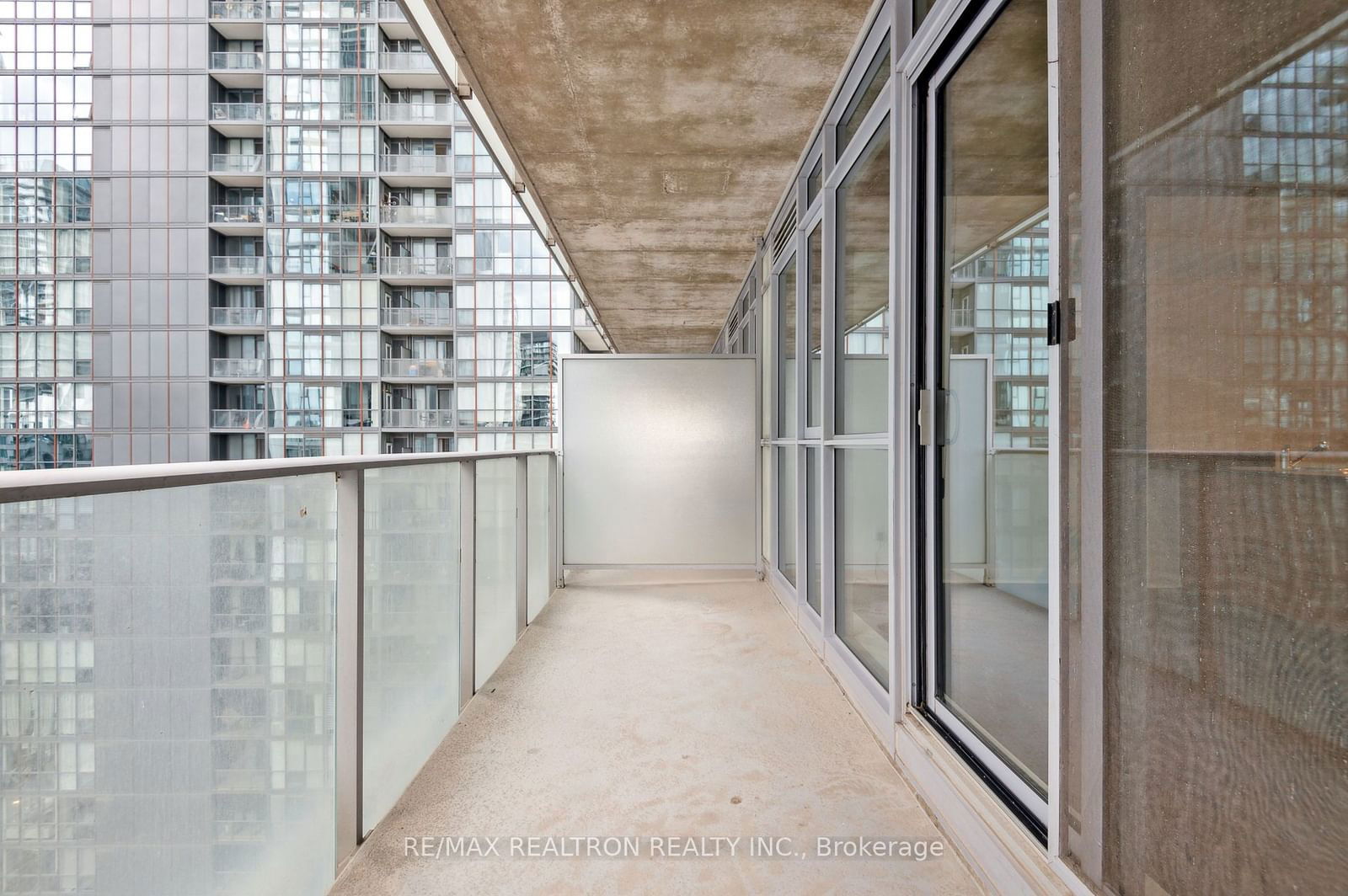 375 King St W, unit 2006 for sale