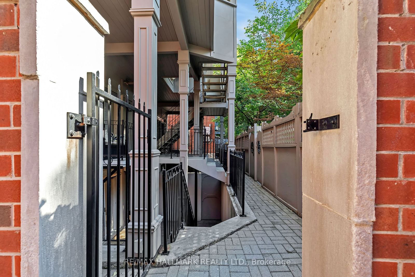 Bedford Mansion Lofts, Downtown, Toronto