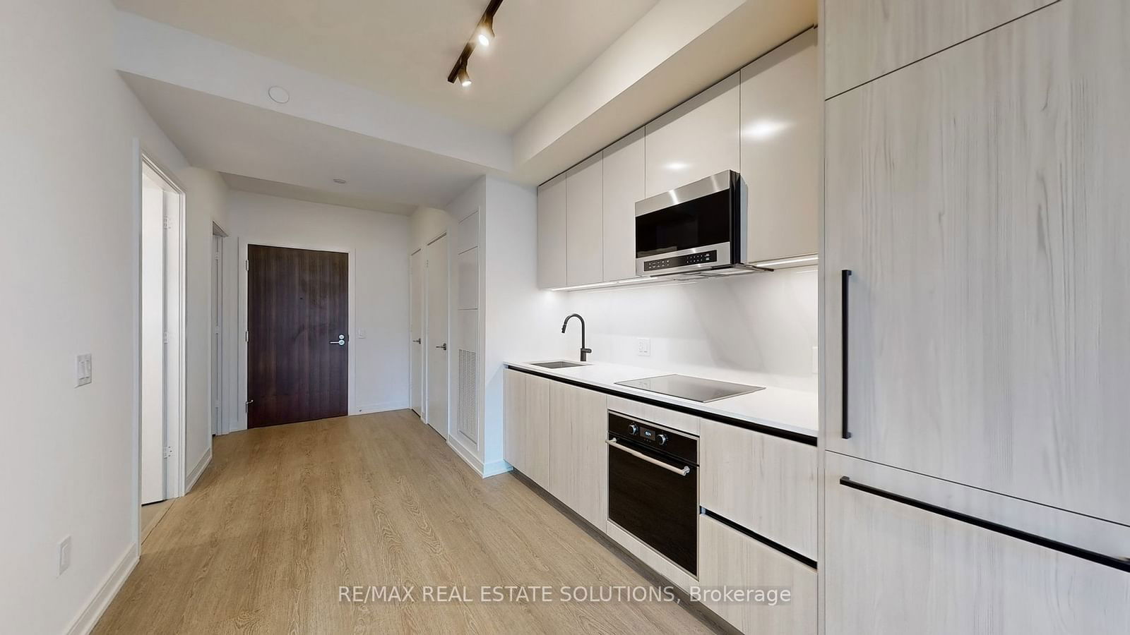 425 Front St E, unit 411 for rent