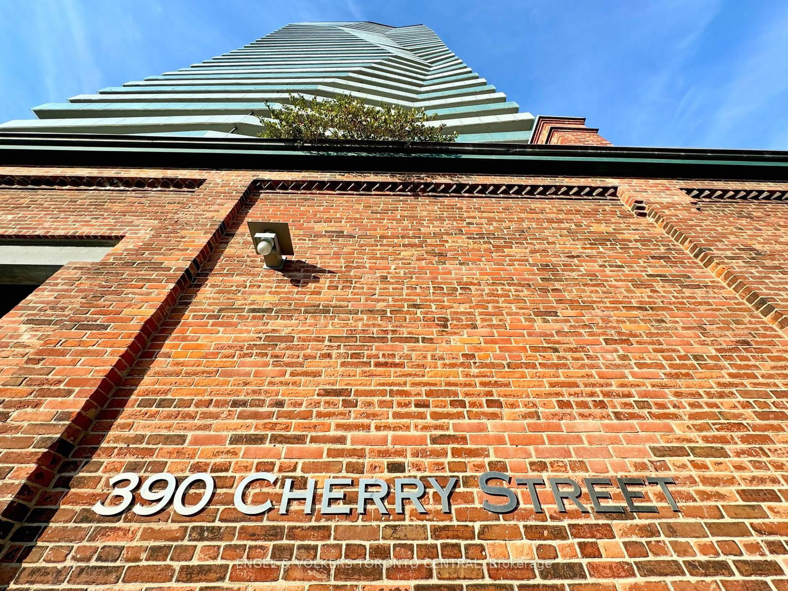 390 Cherry St, unit 2202 for sale