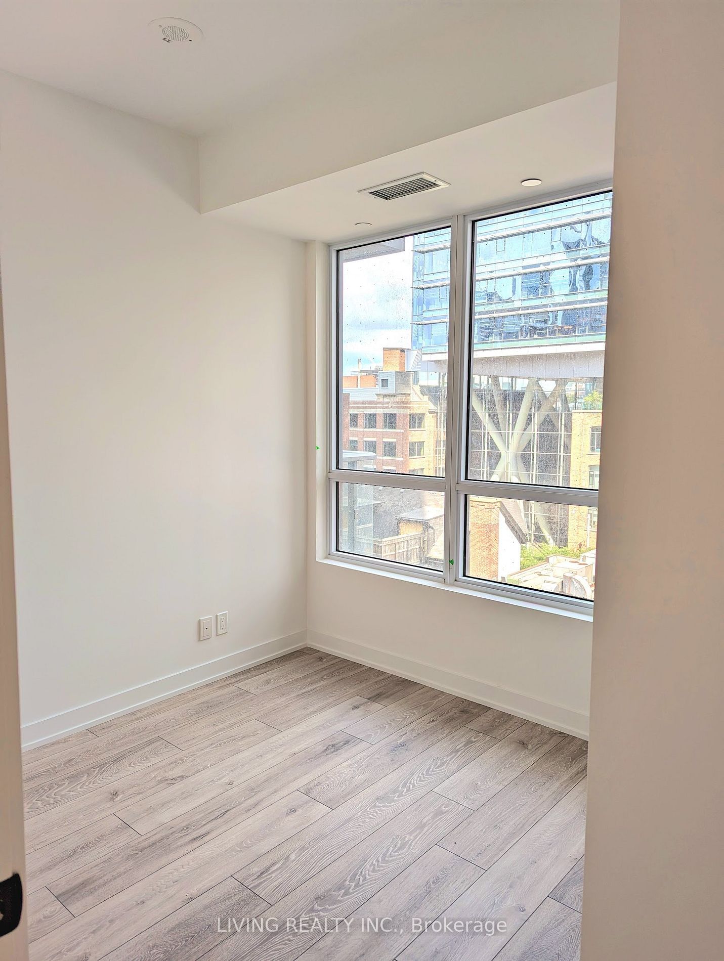 108 Peter St, unit 502 for rent