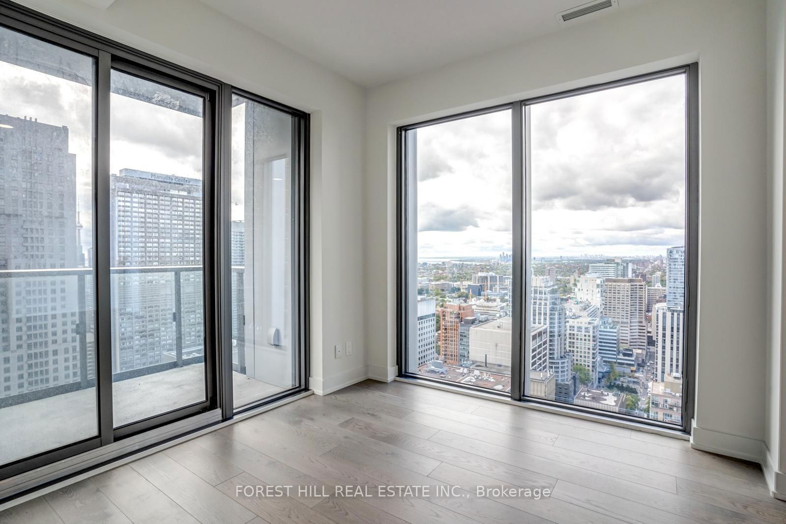 8 Cumberland St, unit 3603 for rent