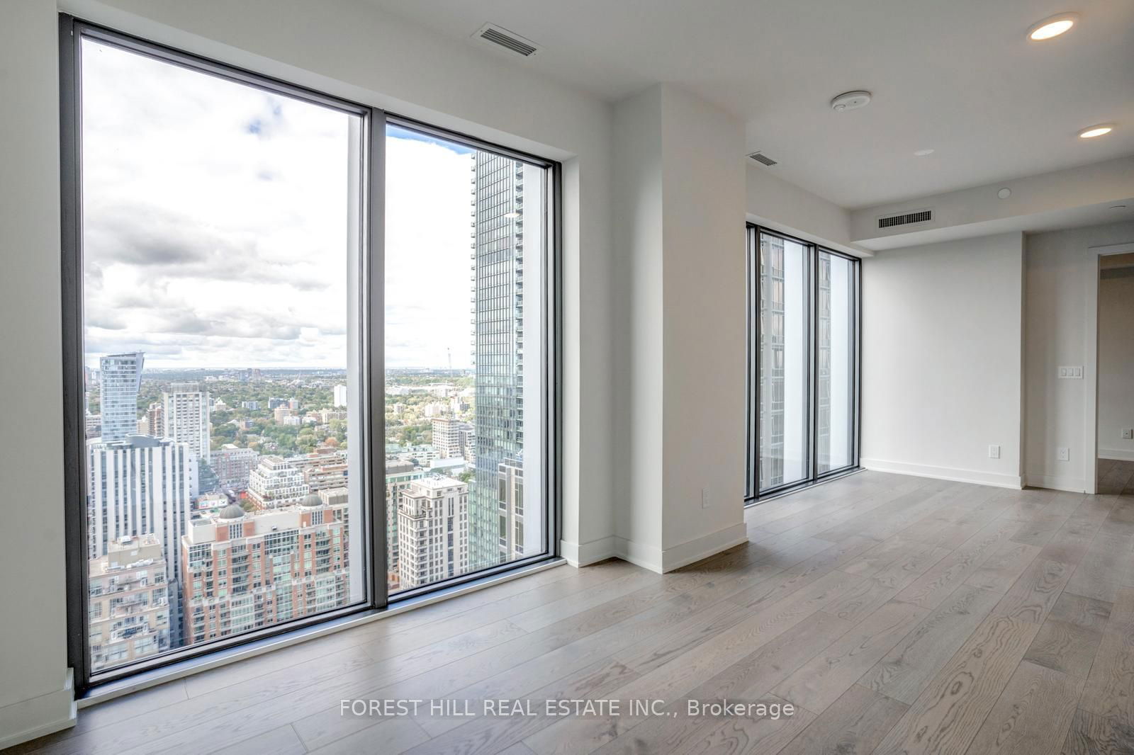 8 Cumberland St, unit 3603 for rent