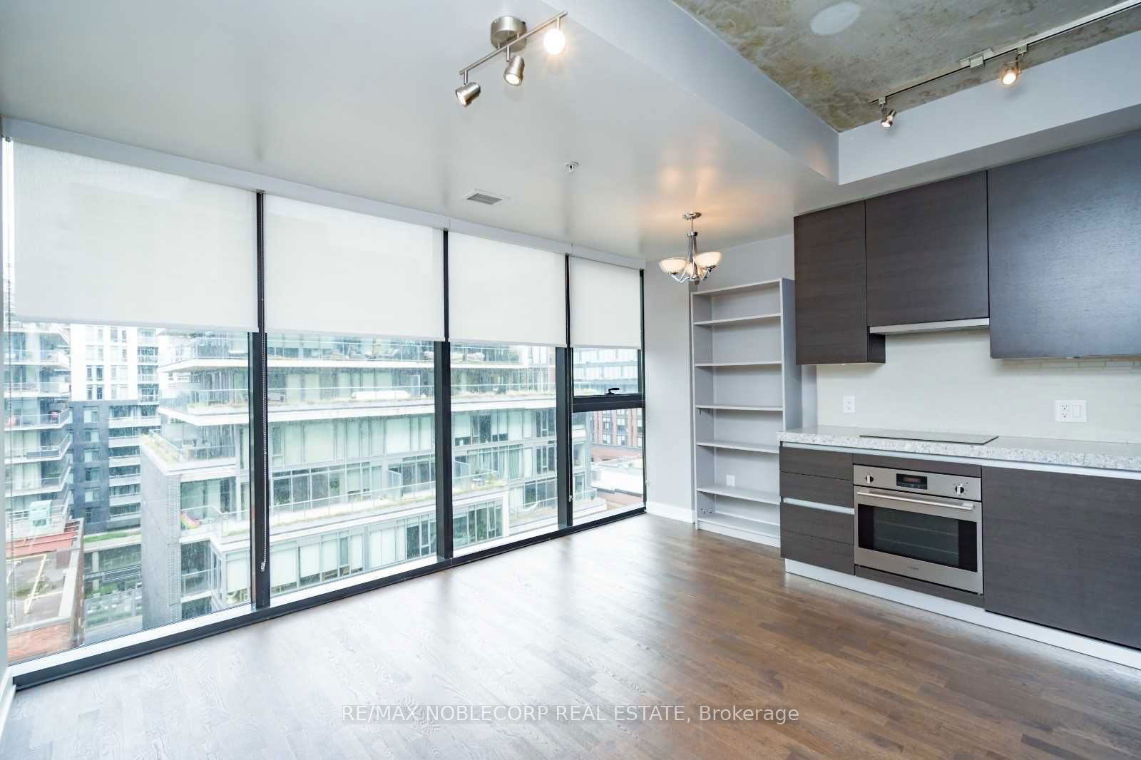 629 King St W, unit 818 for rent