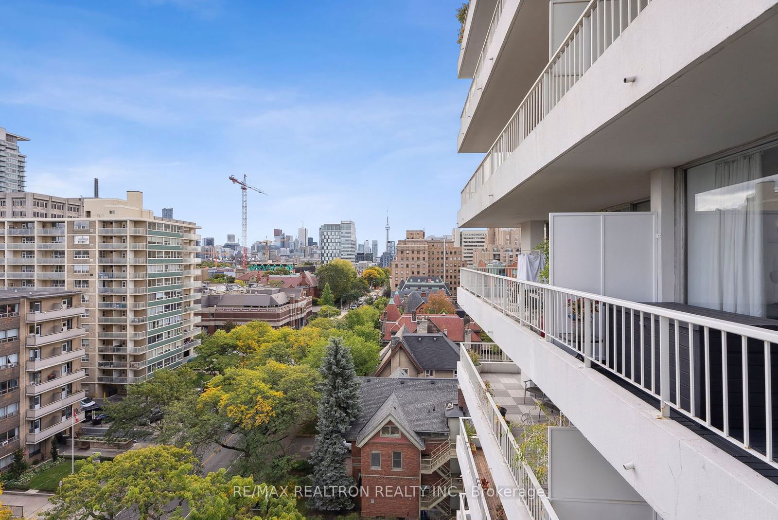 190 St George St, unit 903 for sale