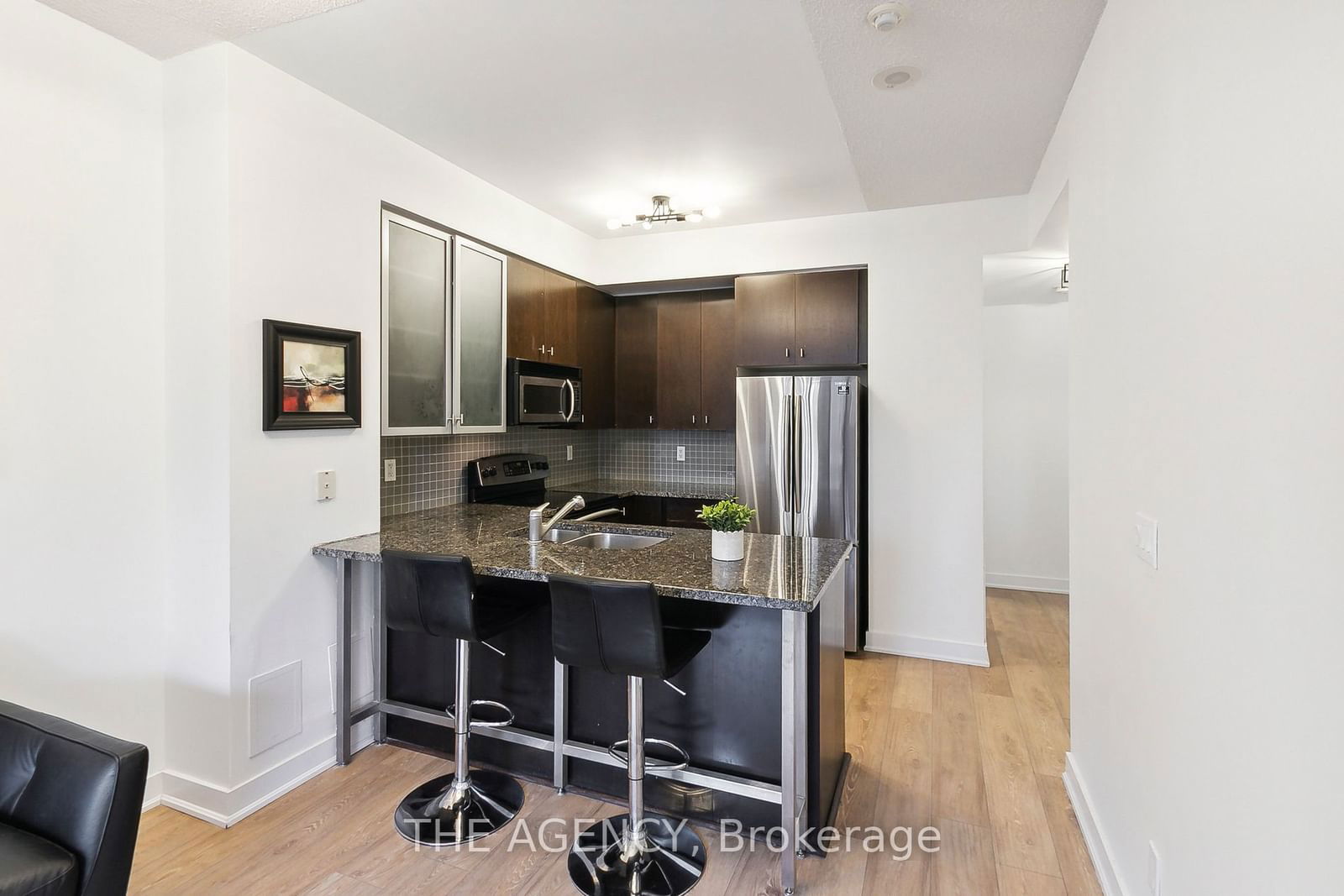 438 King St W, unit 201 for rent