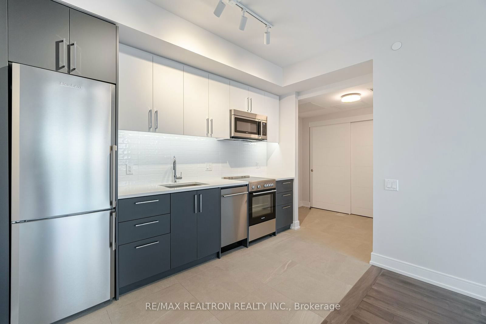 2525 Bathurst St, unit 309 for rent