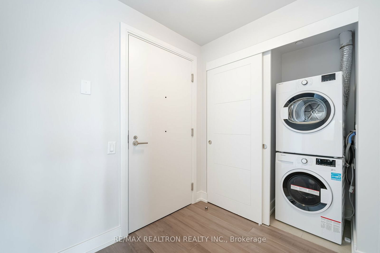 2525 Bathurst St, unit 802 for rent