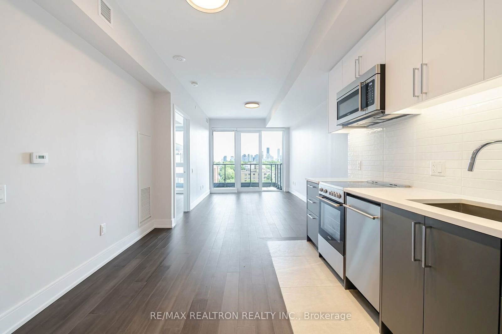 2525 Bathurst St, unit 802 for rent