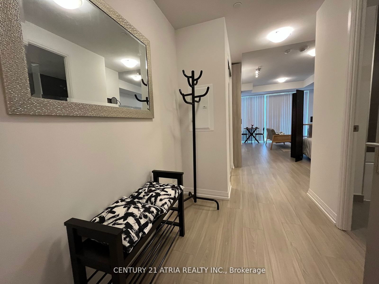 8 widmer St, unit 2708 for rent