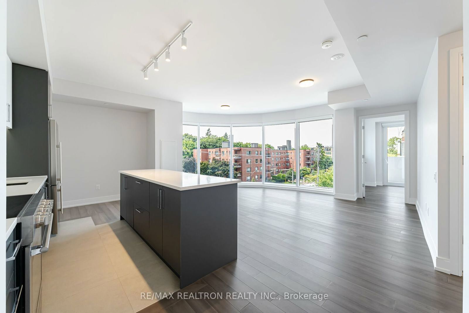 2525 Bathurst St, unit 507 for rent