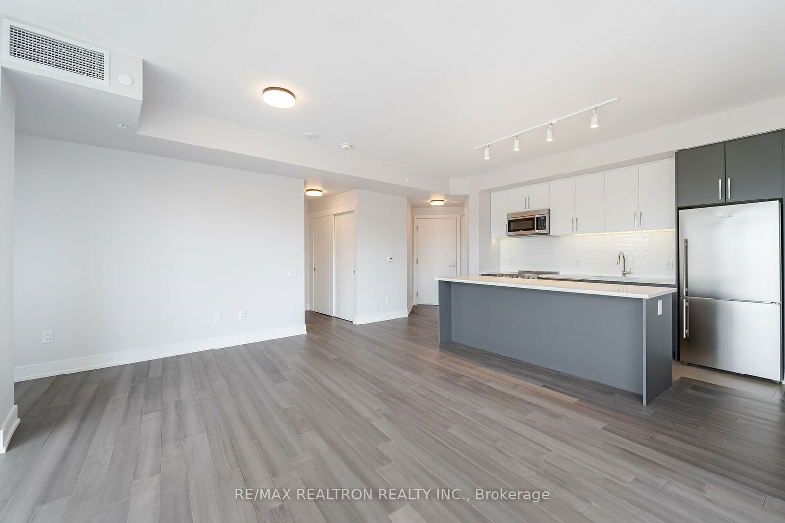 2525 Bathurst St, unit 507 for rent