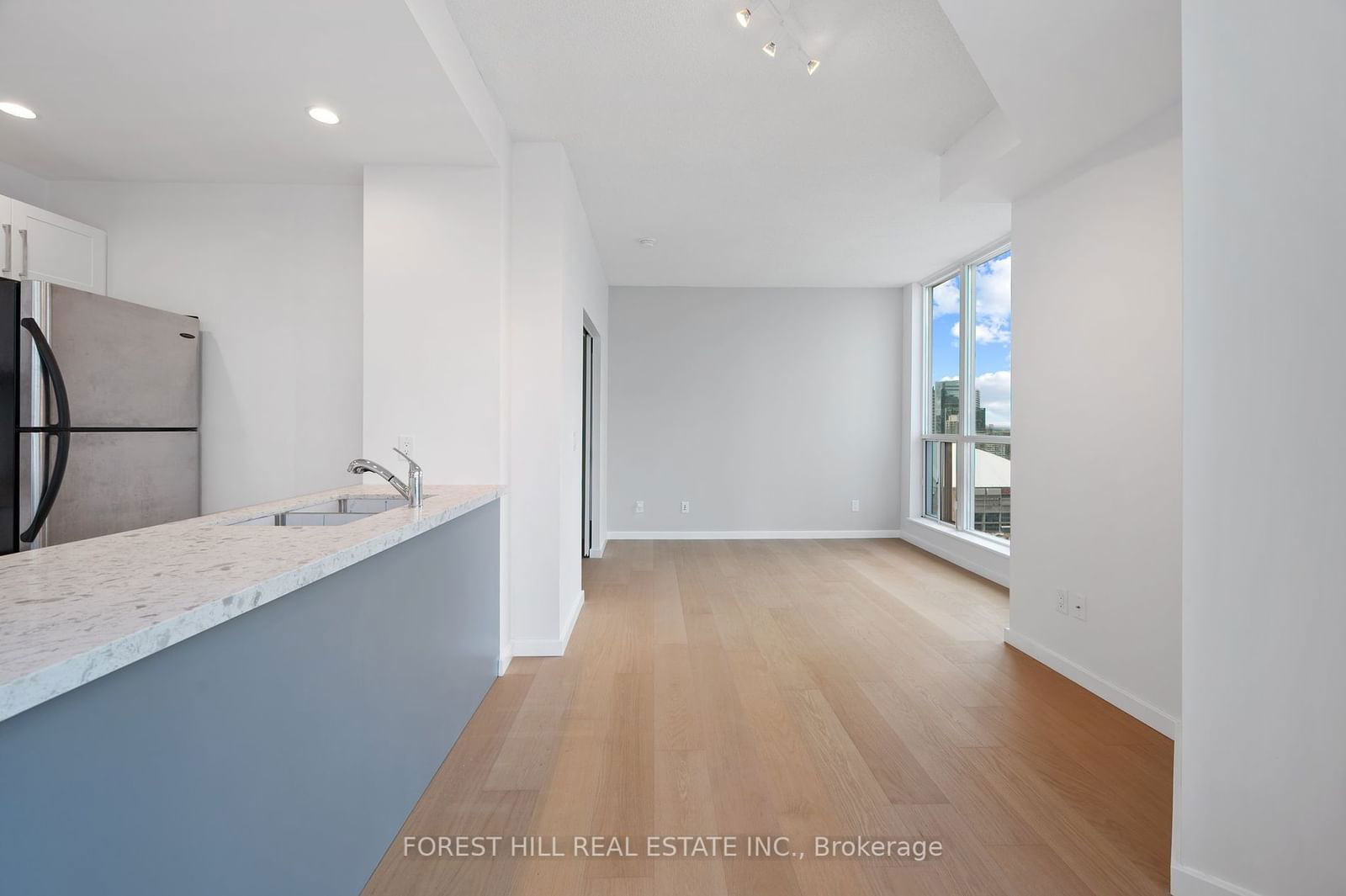 208 Queens Quay Blvd W, unit 3512 for sale