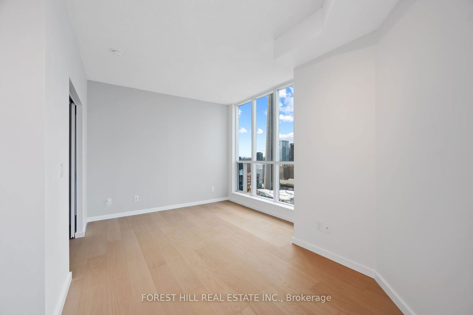 208 Queens Quay Blvd W, unit 3512 for sale