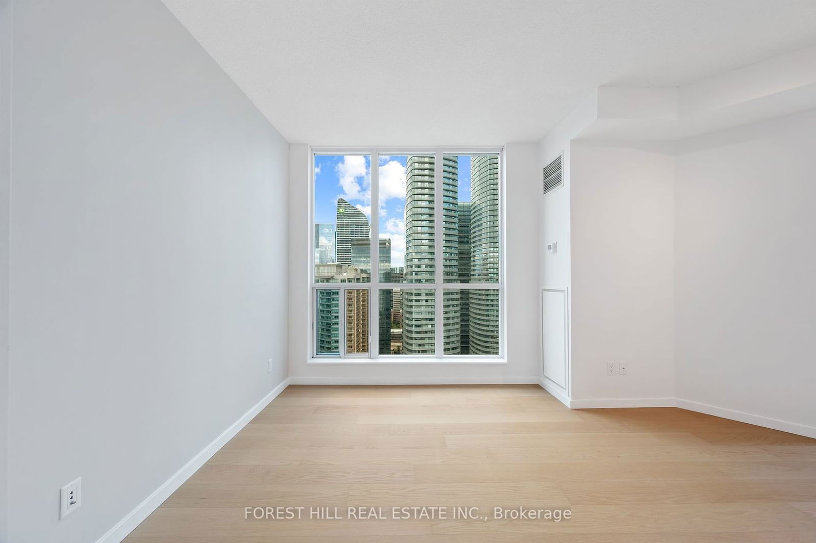 208 Queens Quay Blvd W, unit 3512 for sale