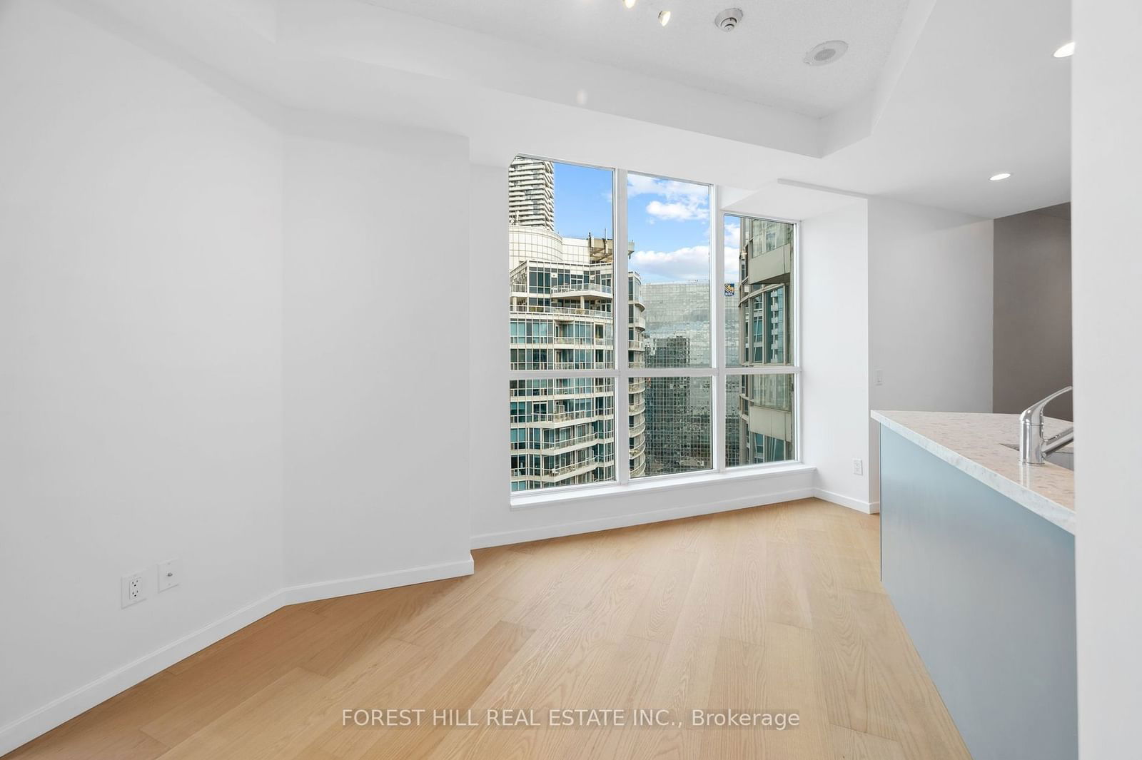 208 Queens Quay Blvd W, unit 3512 for sale