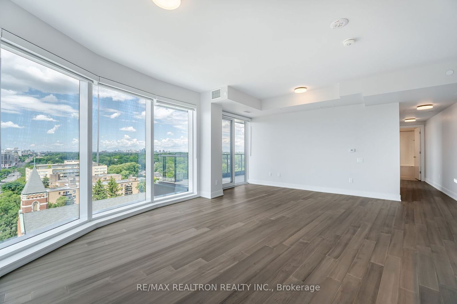 2525 Bathurst St, unit 1107 for rent