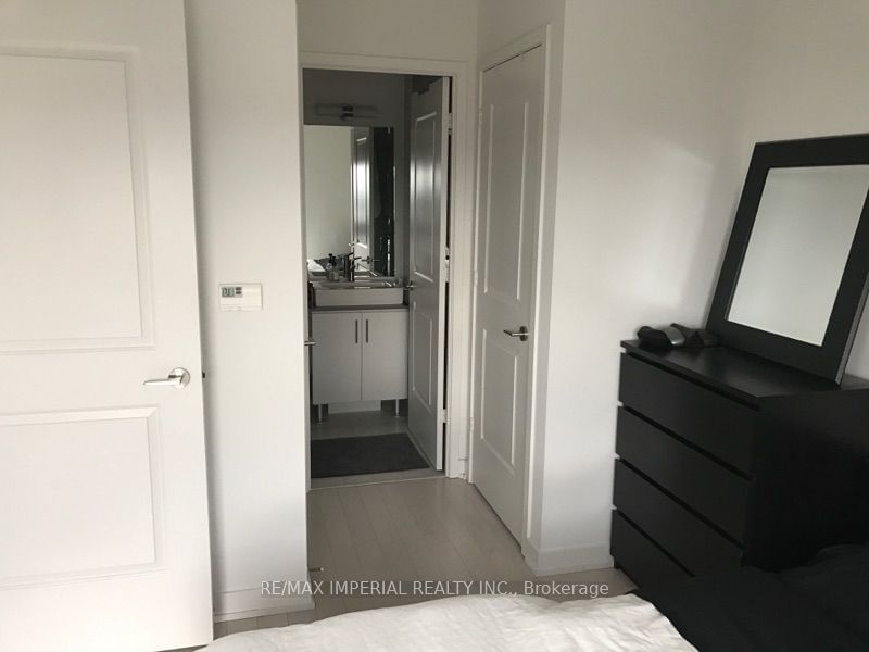 1 The Esplanade St, unit 908 for rent