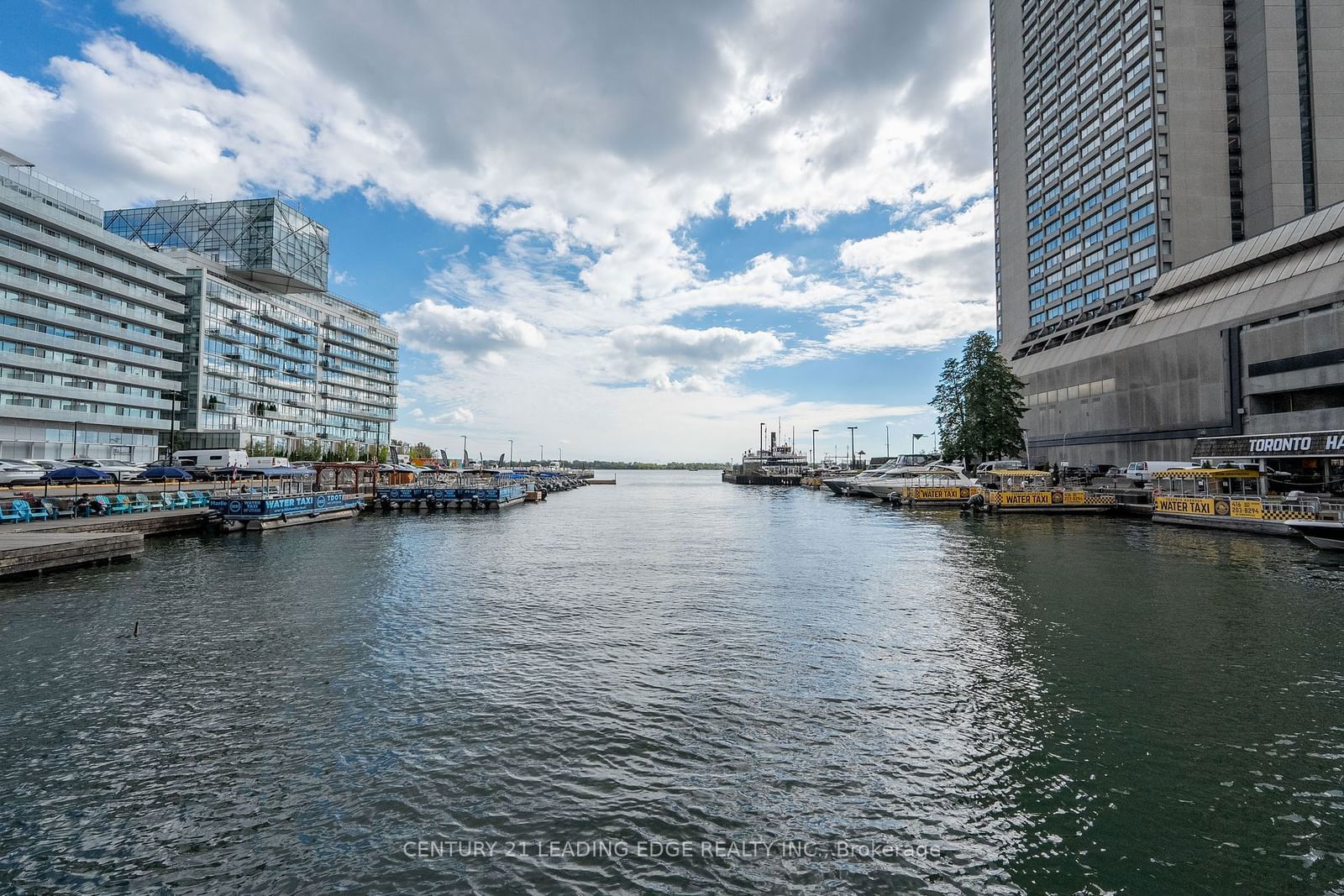 10 QUEENS Quay W, unit 702 for rent