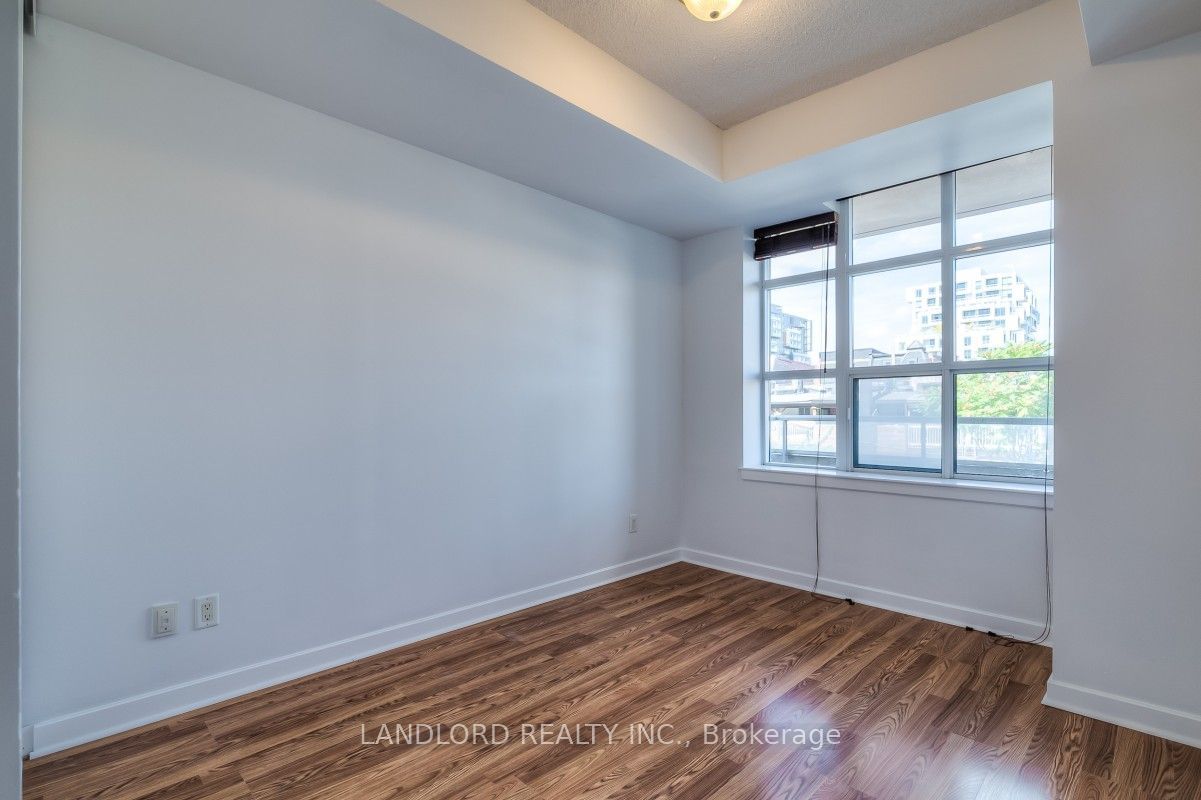 438 Richmond St W, unit 301 for rent