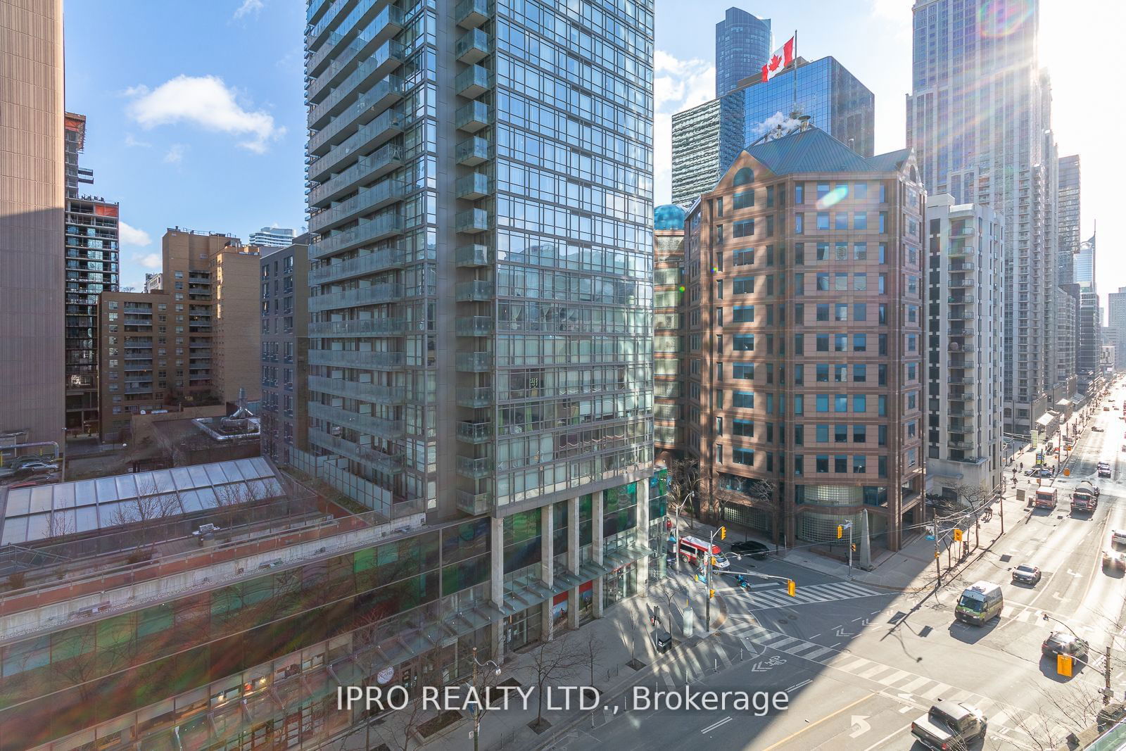 832 Bay St, unit 707 for rent