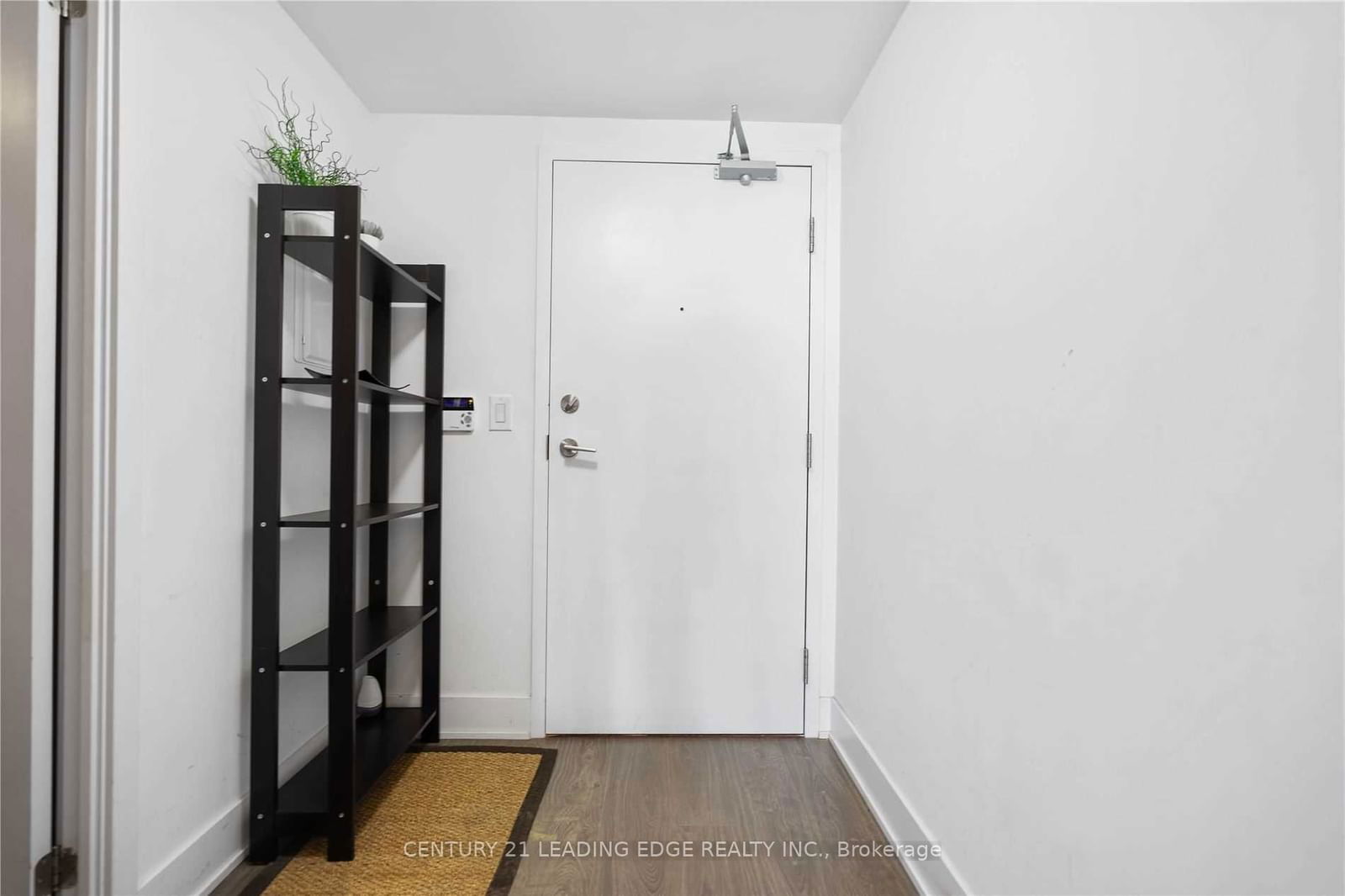 508 WELLINGTON St W, unit 1002 for rent