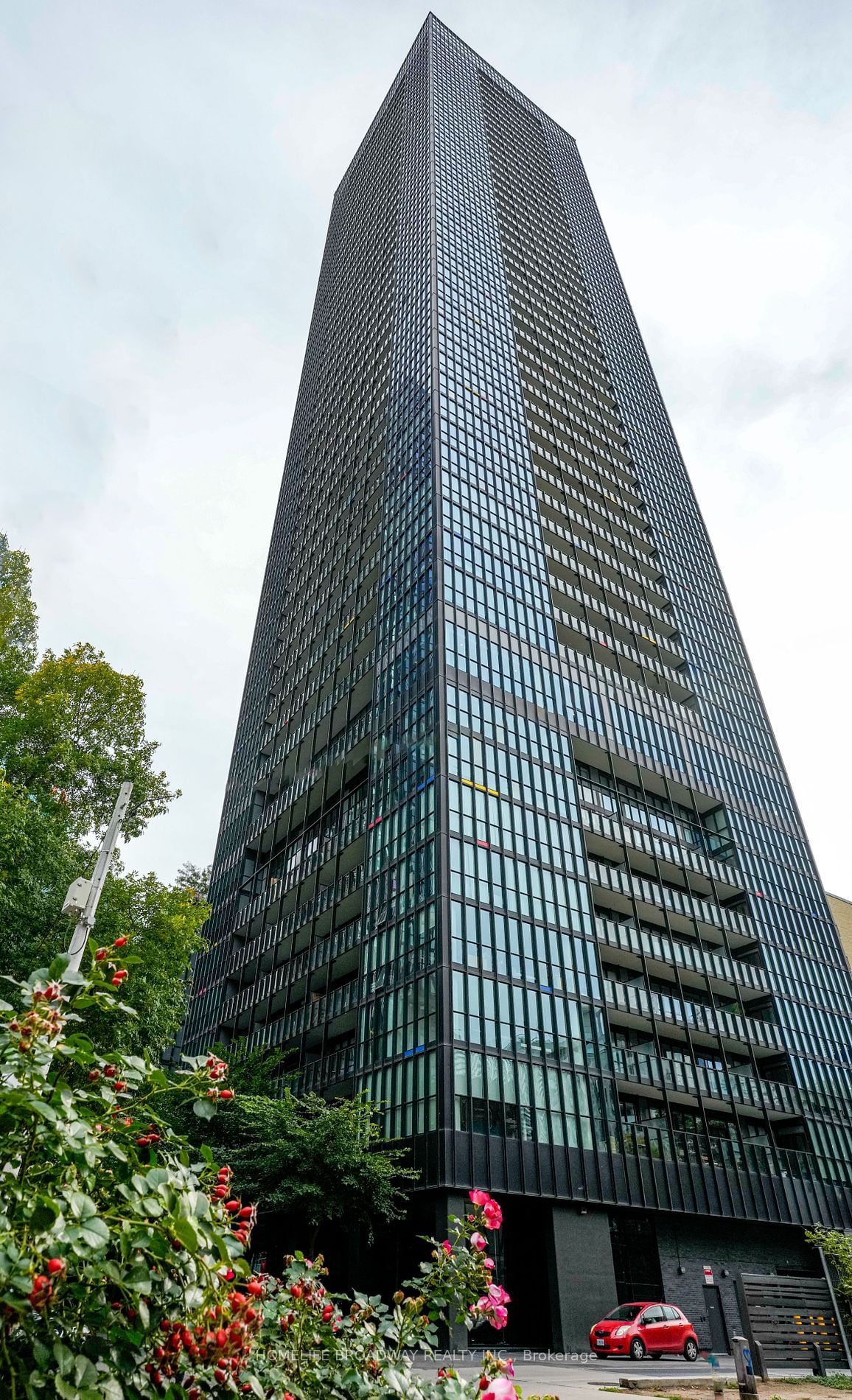 101 Charles St E, unit 4810 for sale