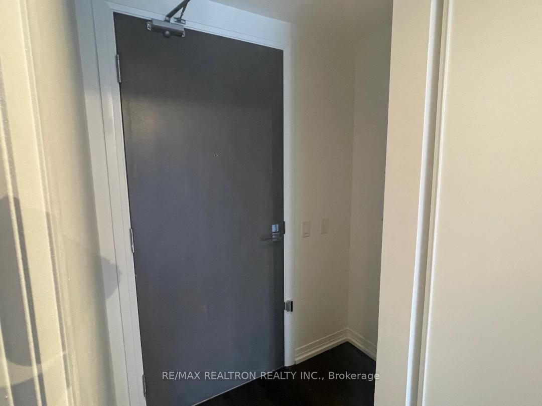 251 Jarvis St, unit 218 for rent