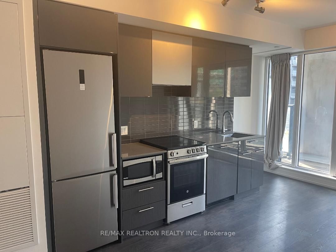 251 Jarvis St, unit 218 for rent