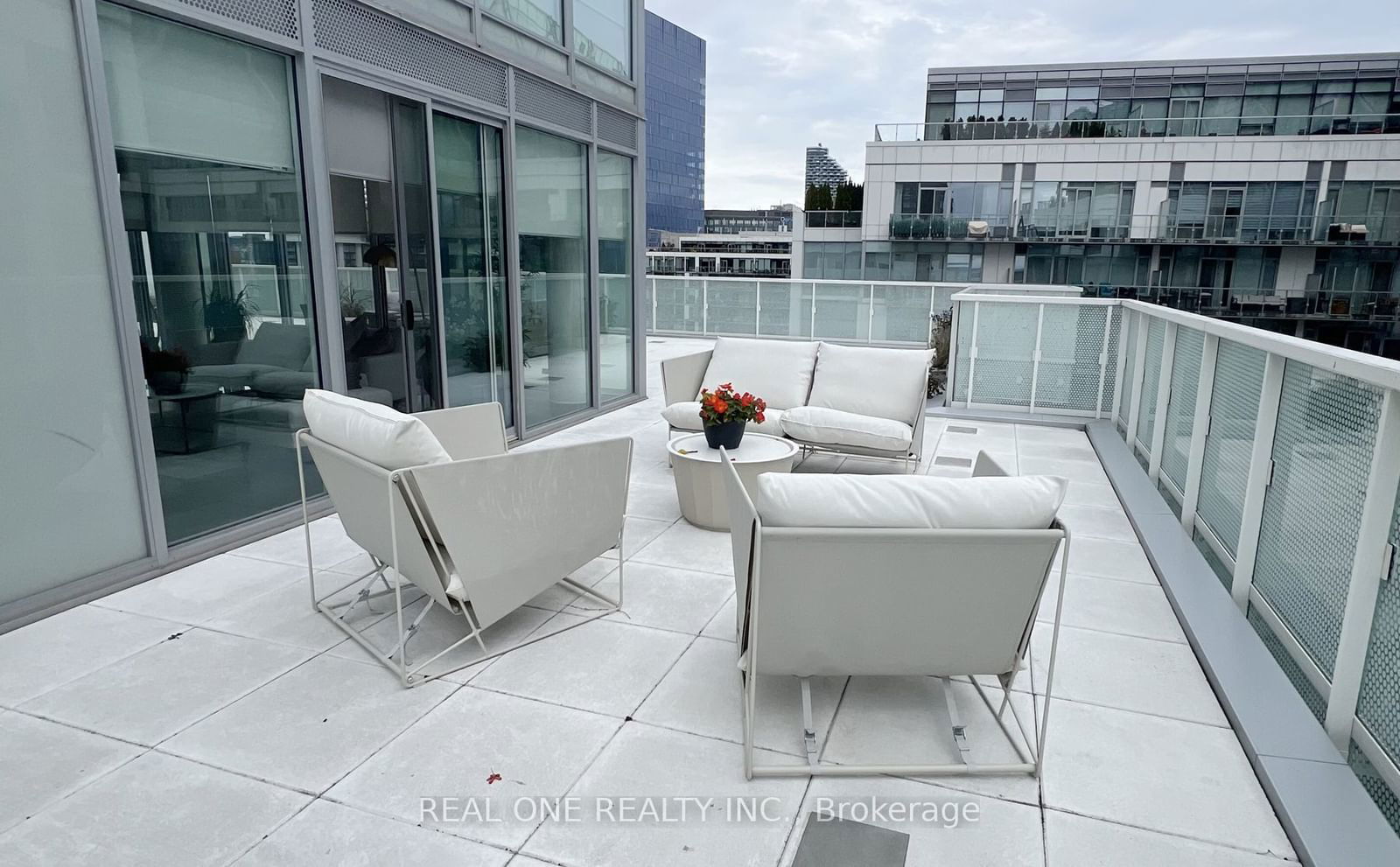 15 Queens Quay E, unit 1004 for rent