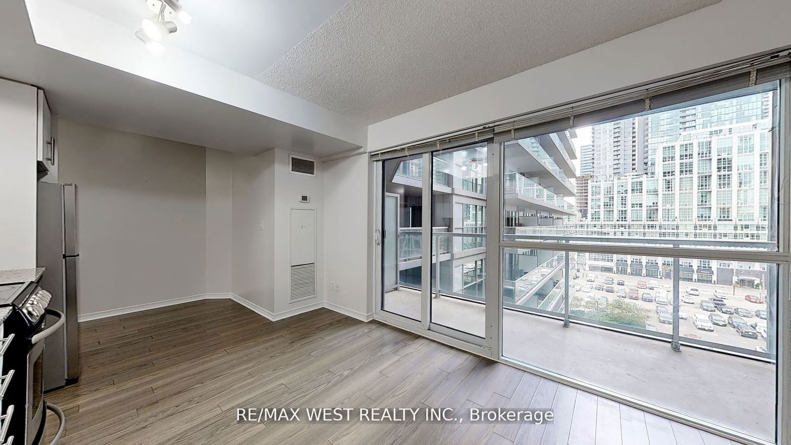 352 Front St W, unit 602 for rent