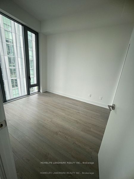 8 Cumberland St, unit 5001 for rent