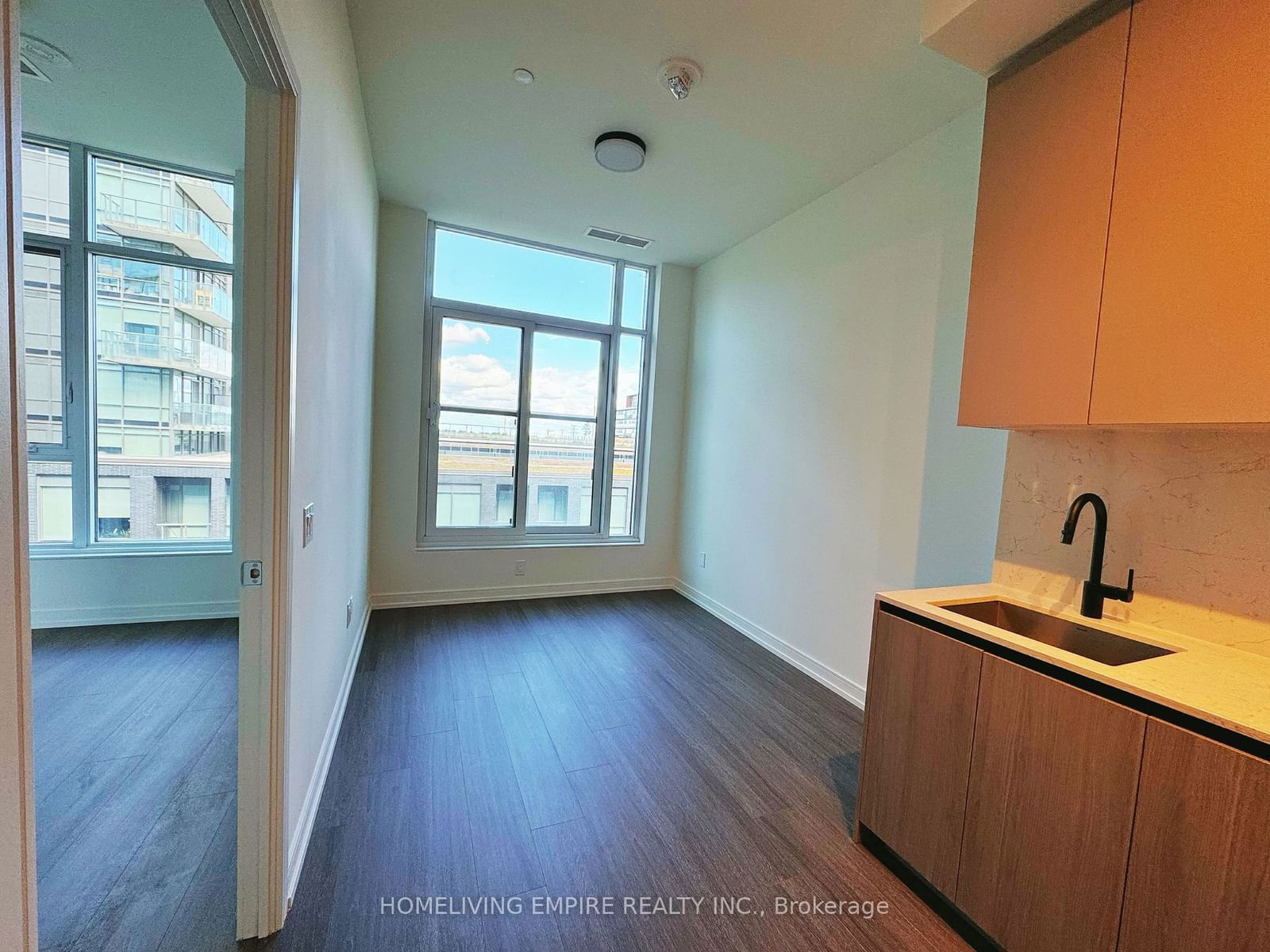 425 Front St E, unit 612 for rent