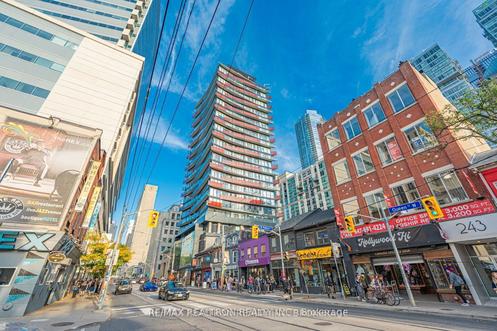 215 Queen St W, unit 1802 for rent