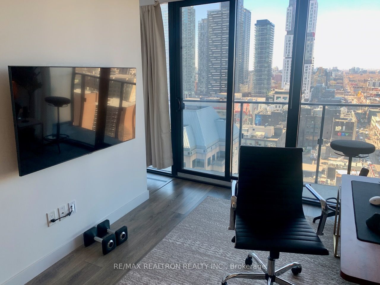 215 Queen St W, unit 1802 for rent