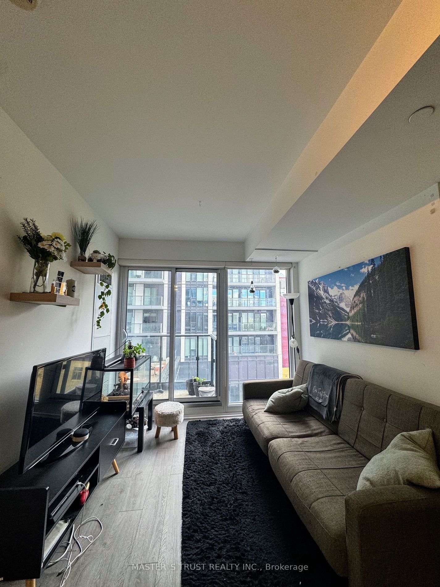 251 Jarvis St, unit 608 for rent