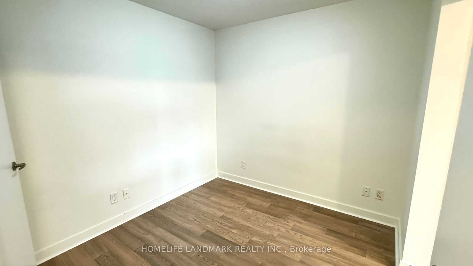 58 Orchard View Blvd, unit 403 for rent