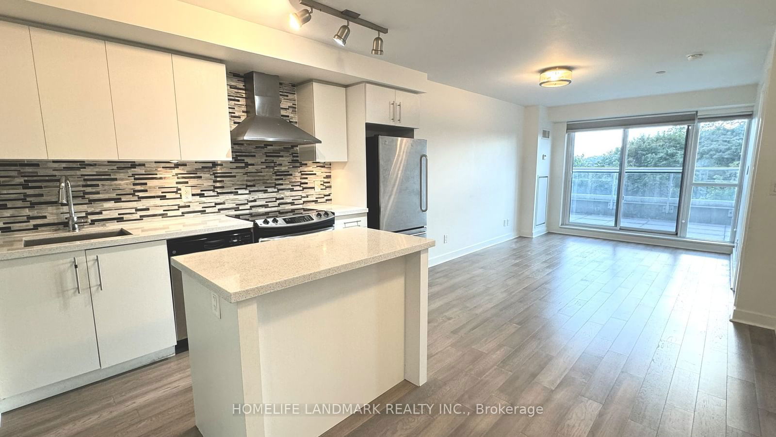 58 Orchard View Blvd, unit 403 for rent