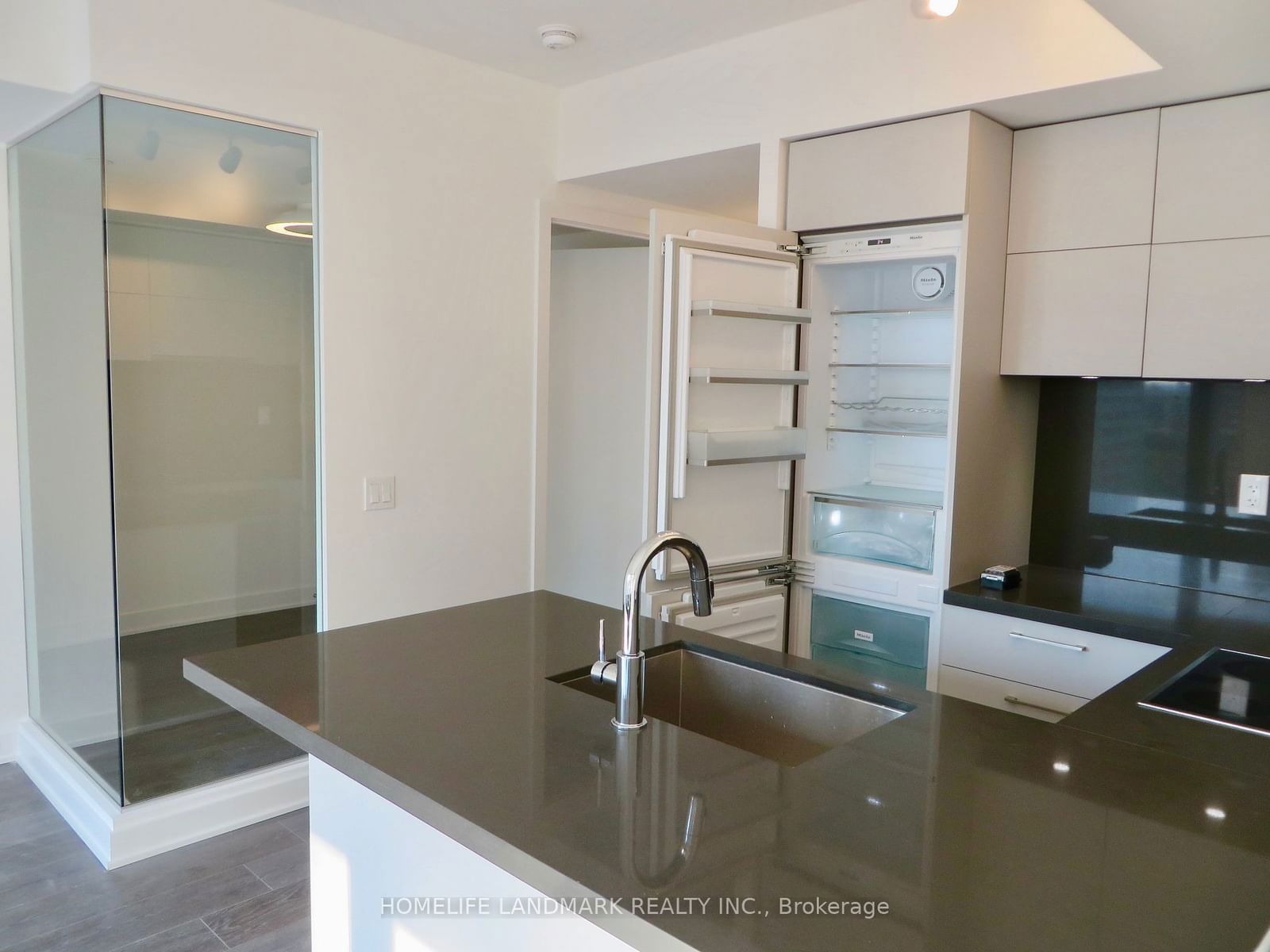 188 Cumberland St, unit 1510 for rent