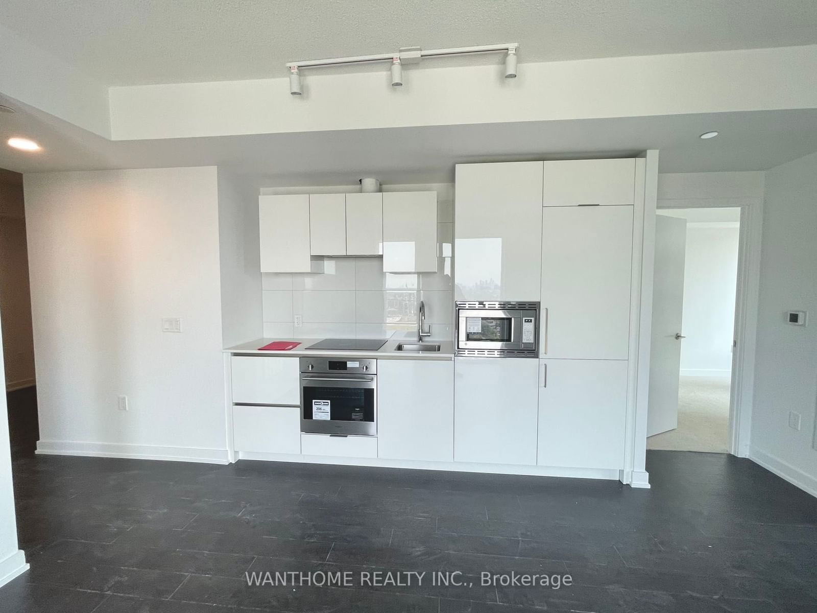 238 Simcoe St, unit 2208 for rent