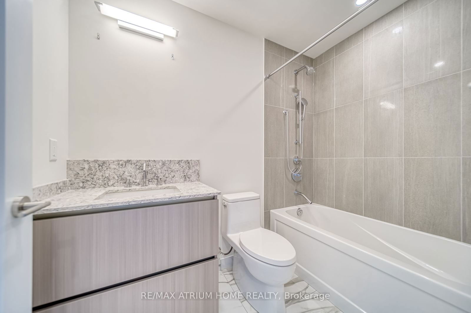 28 Freeland St, unit 5302 for sale