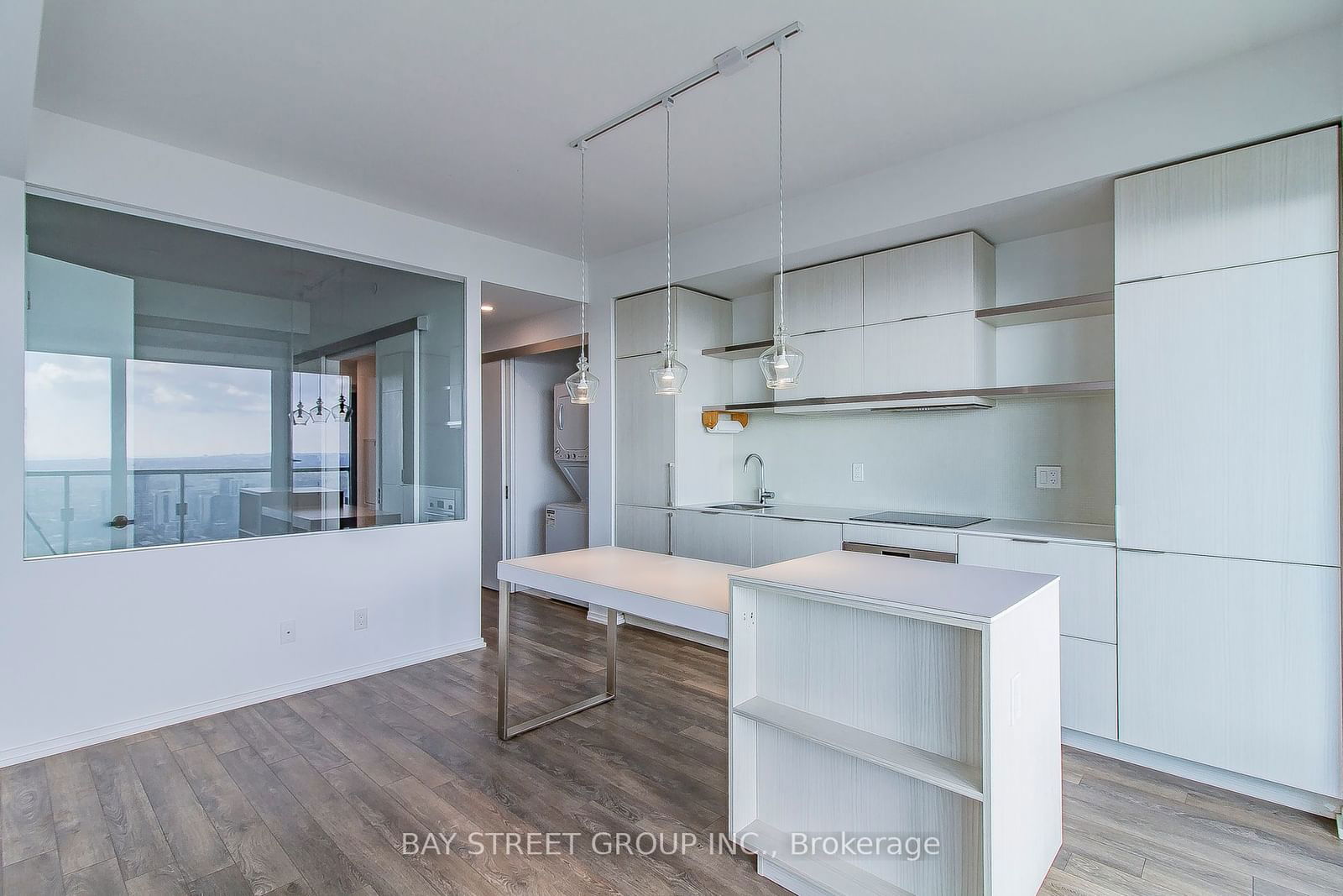 197 Yonge St, unit 5504 for rent