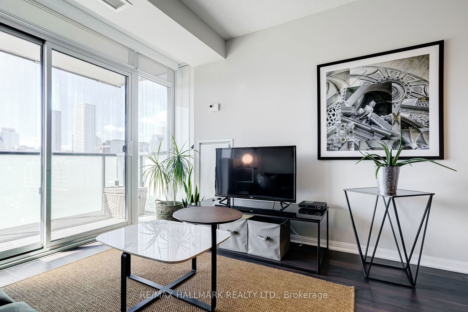 400 Adelaide St E, unit 2110 for sale