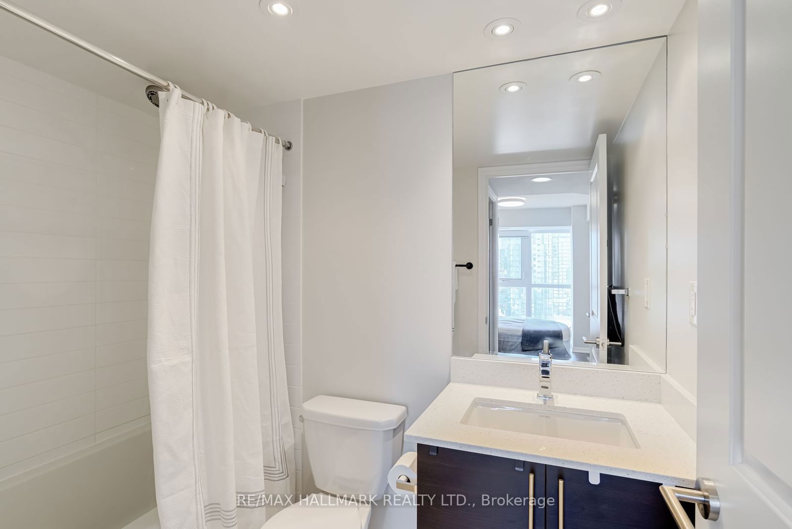 400 Adelaide St E, unit 2110 for sale