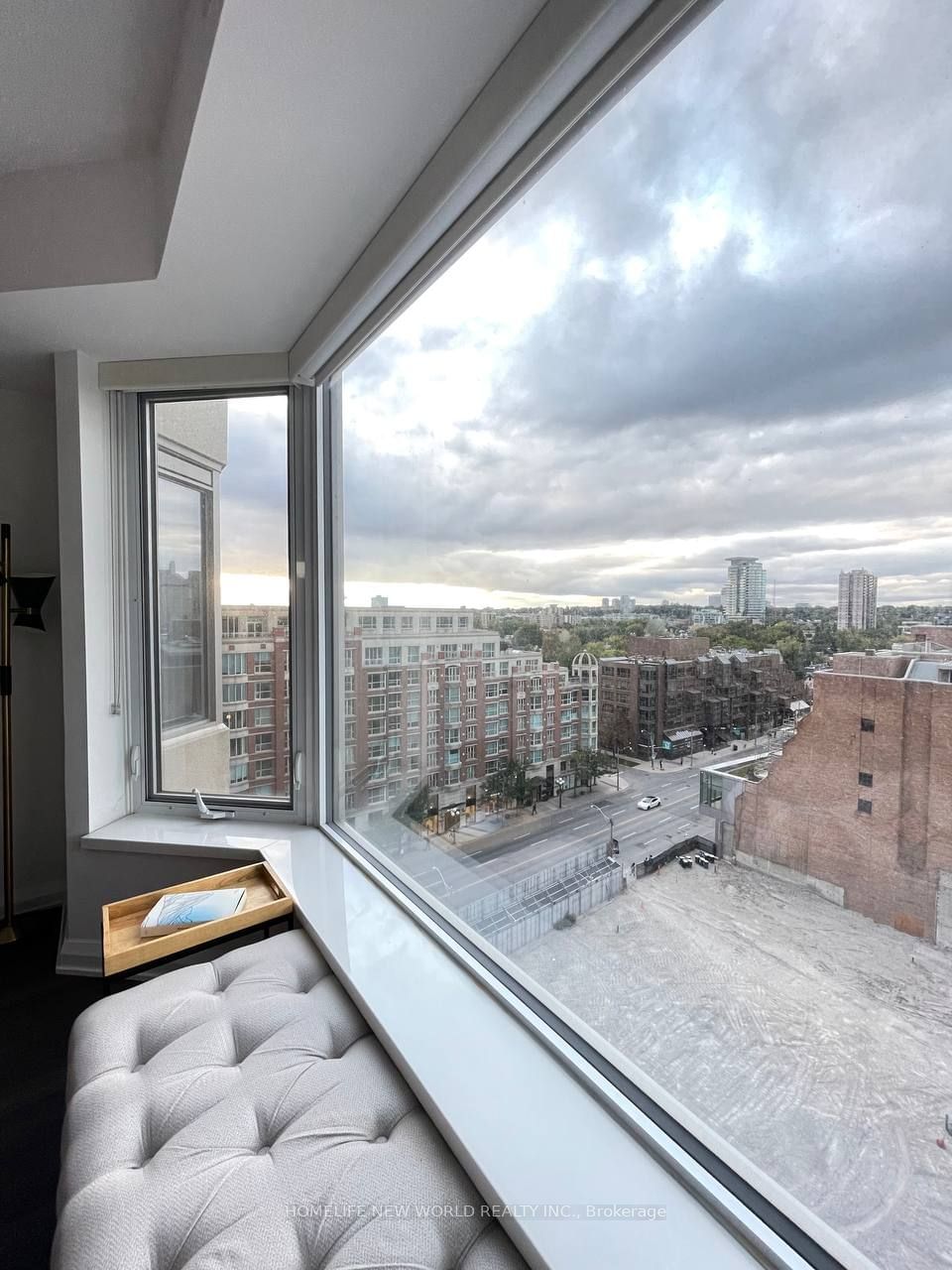 155 Yorkville Ave, unit 1003 for sale