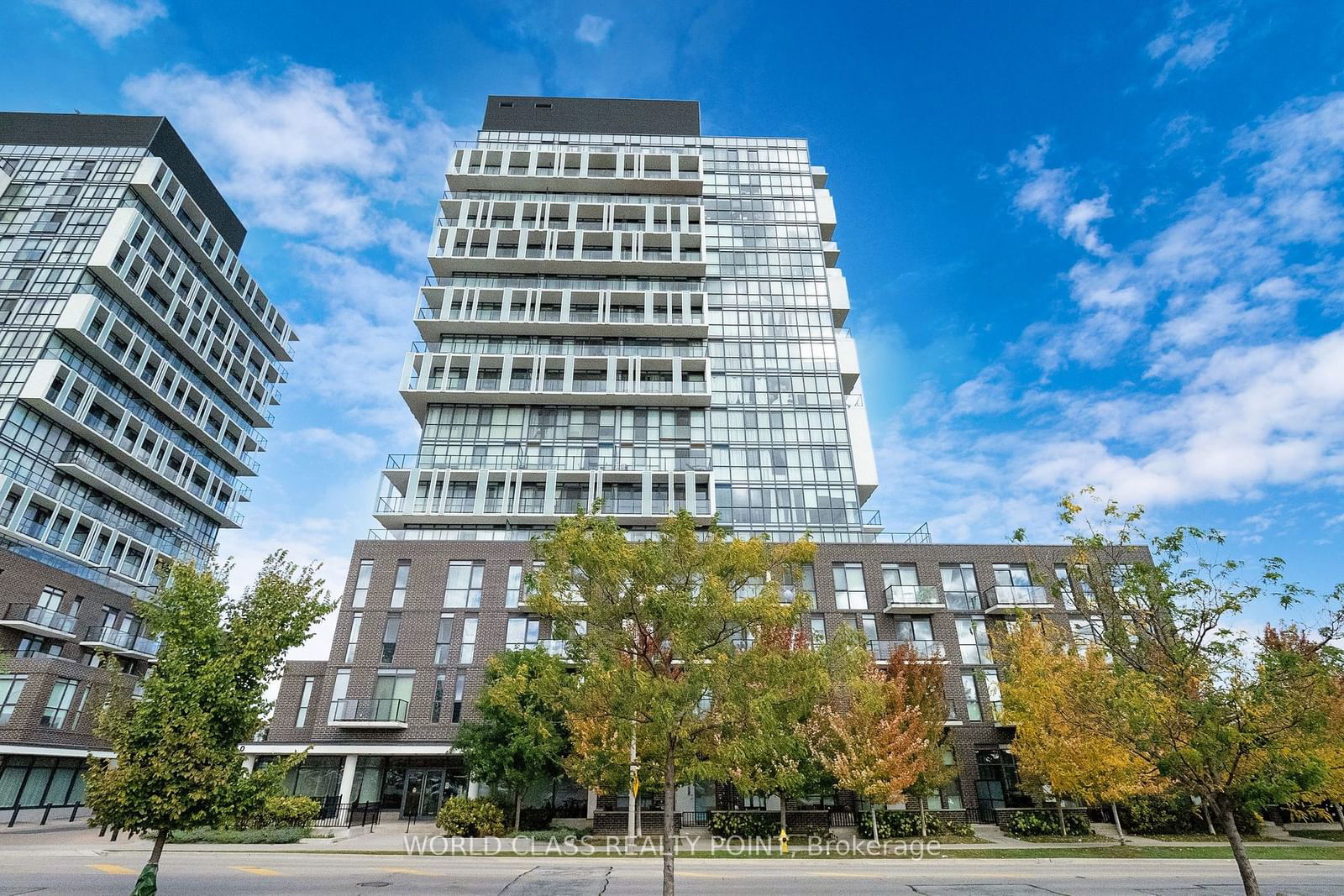 150 Fairview Mall Dr E, unit 611 for sale