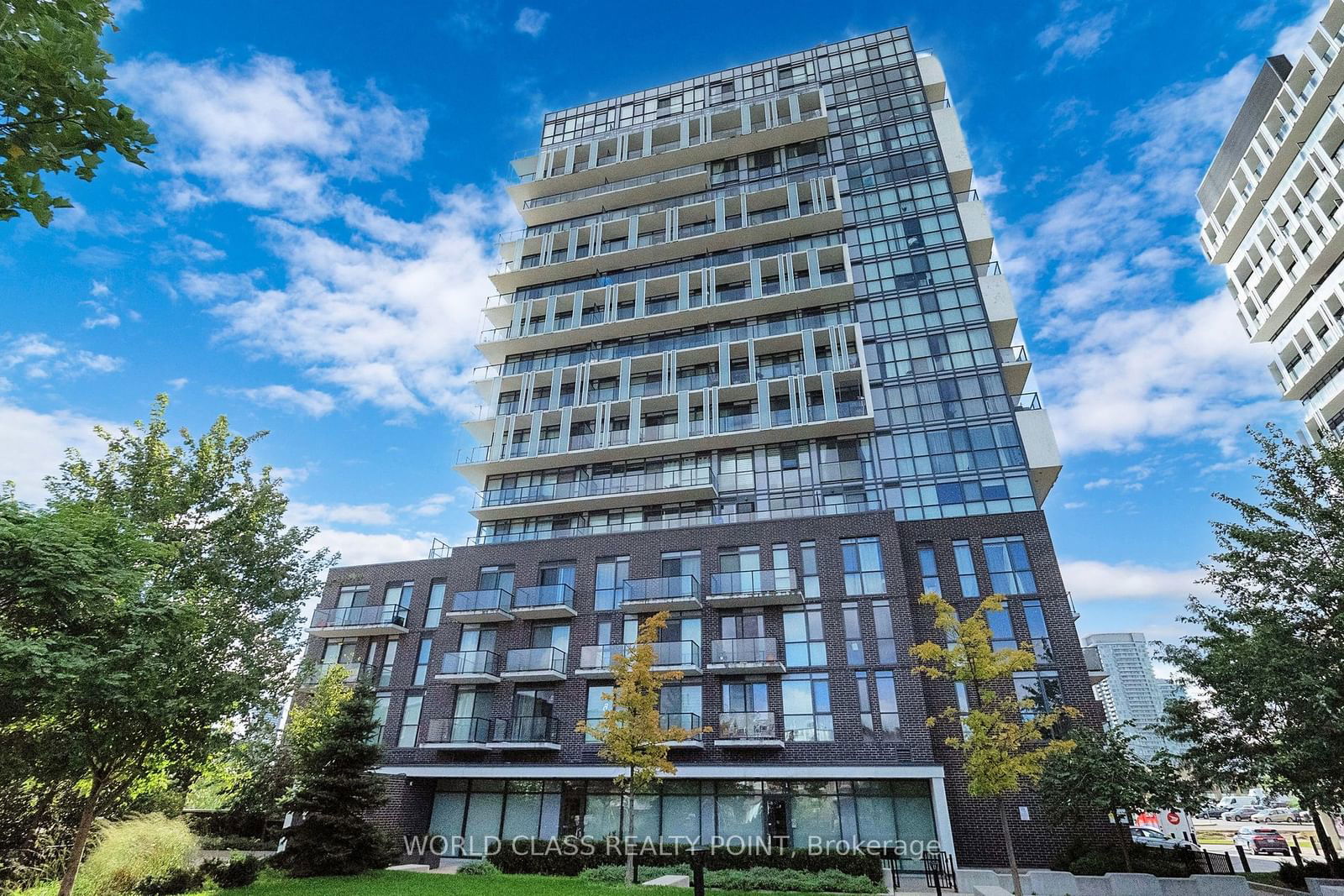 150 Fairview Mall Dr E, unit 611 for sale